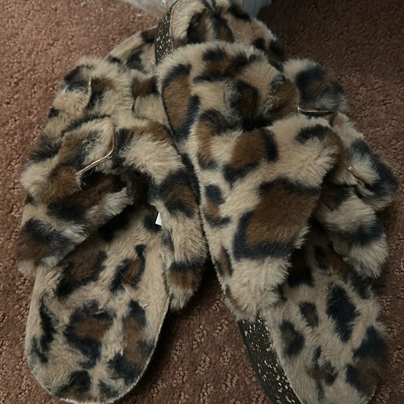 cheetah print slides - Picture 1 of 4